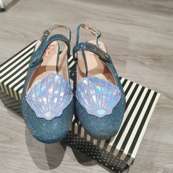 NWT Modcloth Novelty sparkling seaside Flats - Picture 2 of 9
